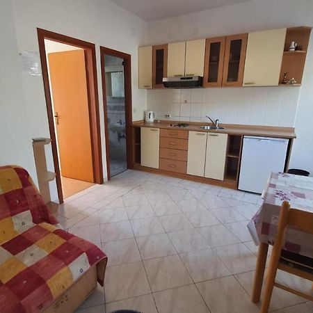 Apartments Irena Božava Екстериор снимка