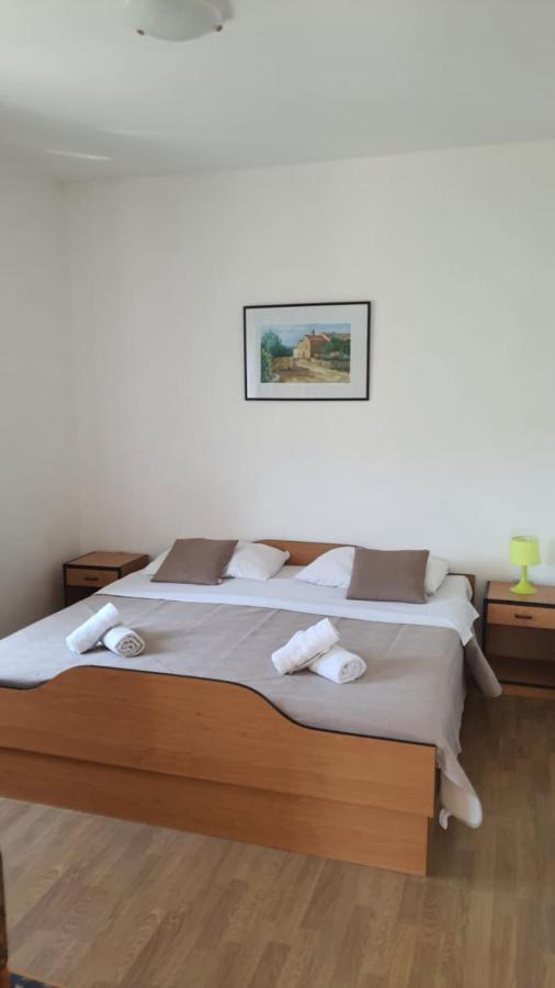 Apartments Irena Božava Екстериор снимка