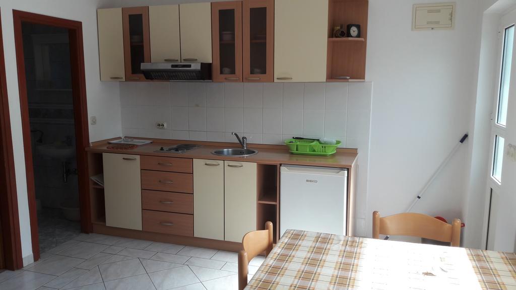 Apartments Irena Božava Екстериор снимка