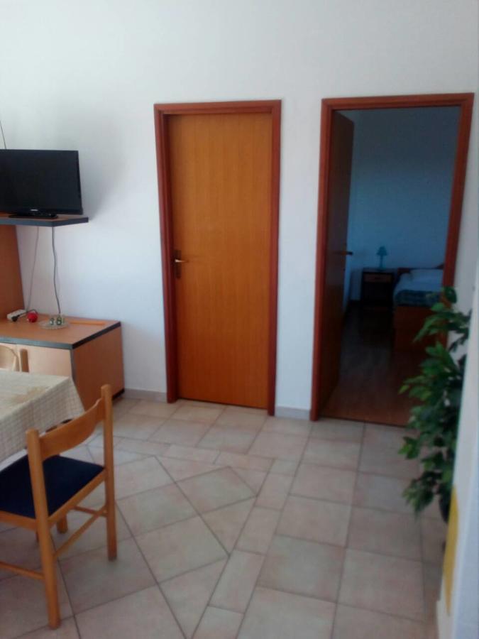 Apartments Irena Božava Екстериор снимка