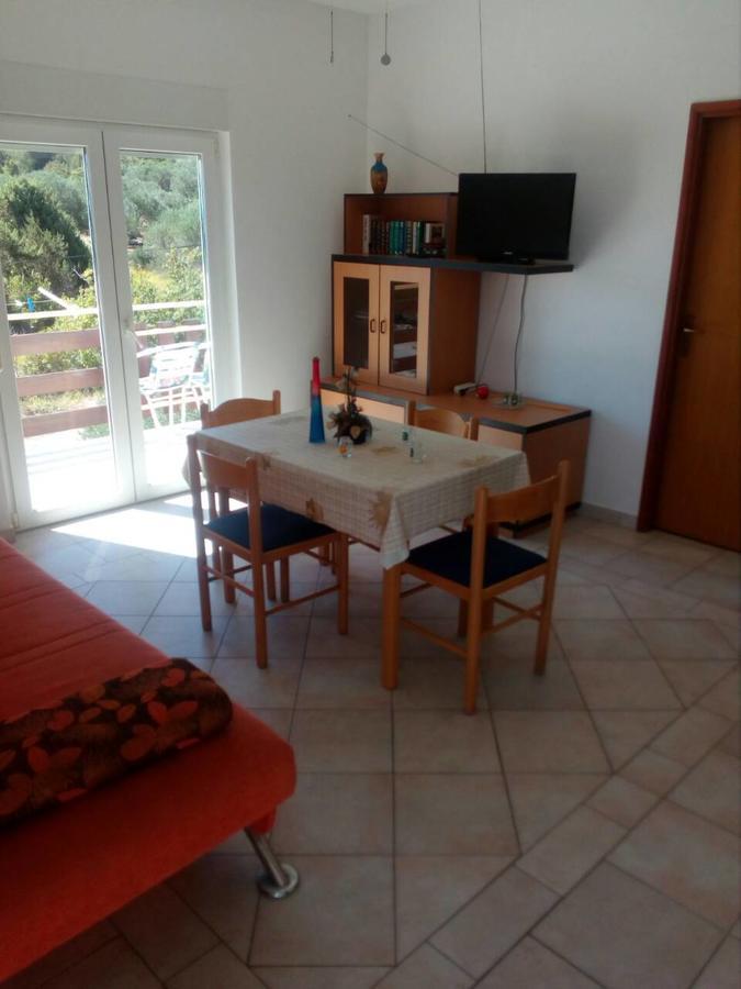 Apartments Irena Božava Екстериор снимка